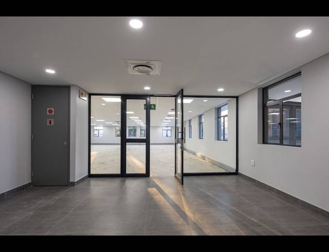 238M² BUSINESS CENTRE TO LET IN GLENWOOD